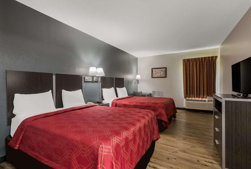 Econo Lodge Inn & Suites Diamondhead Room photo